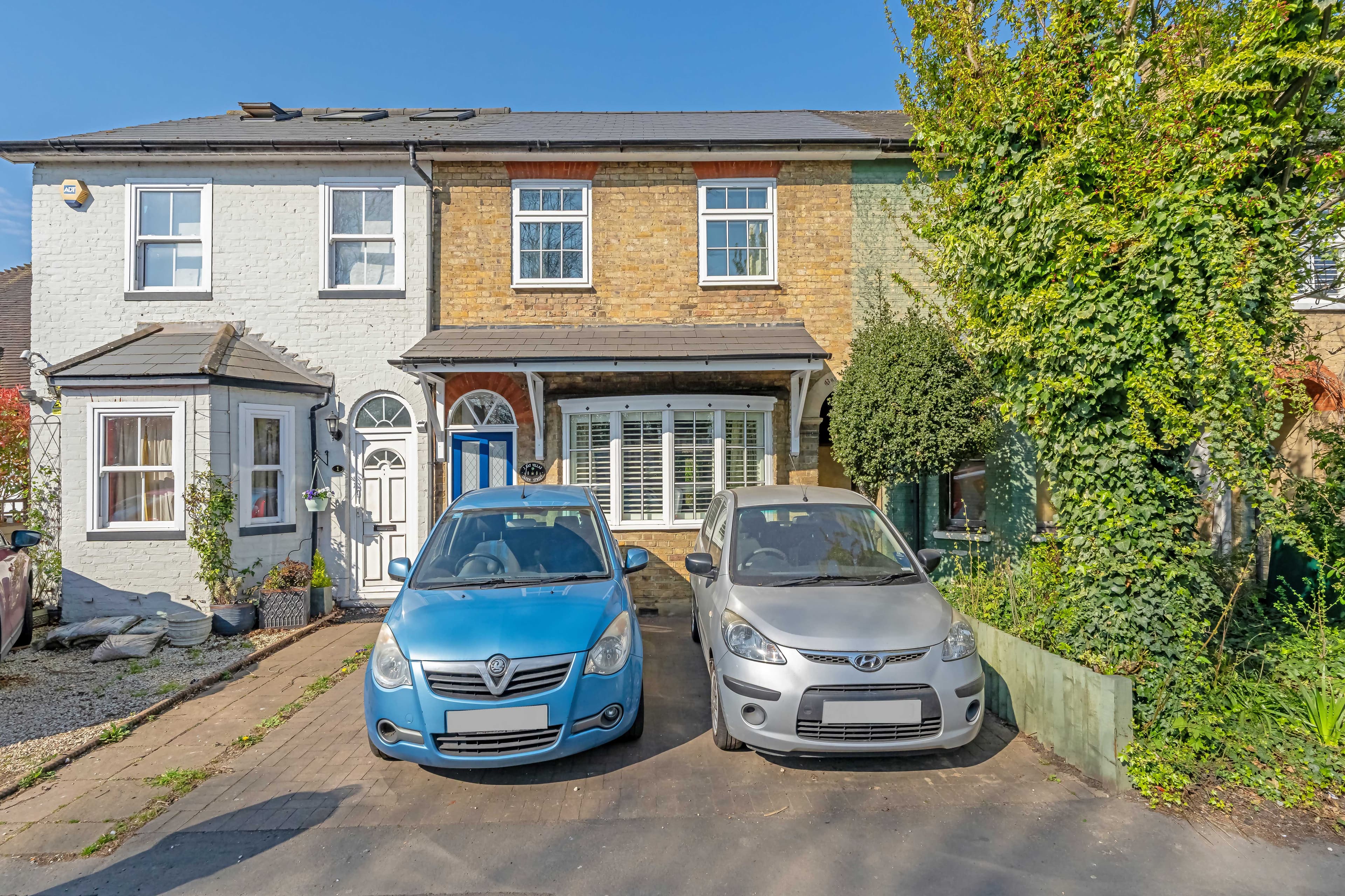 Bay Villas Green Street, Sunbury on Thames, Middlesex TW16 6QH