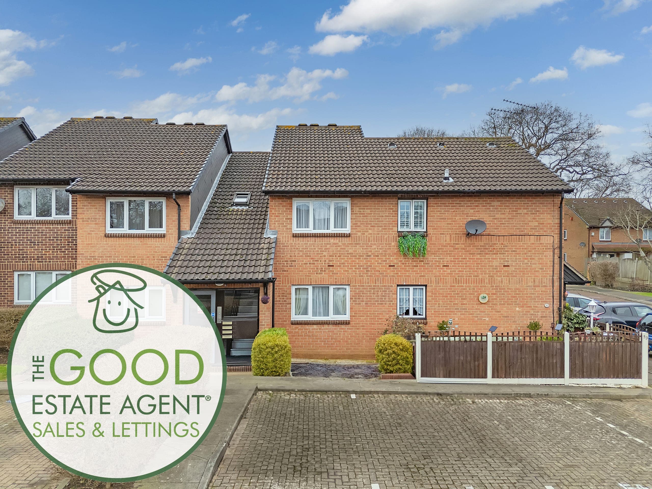 52 Hereward Green, Loughton, IG10 2HE