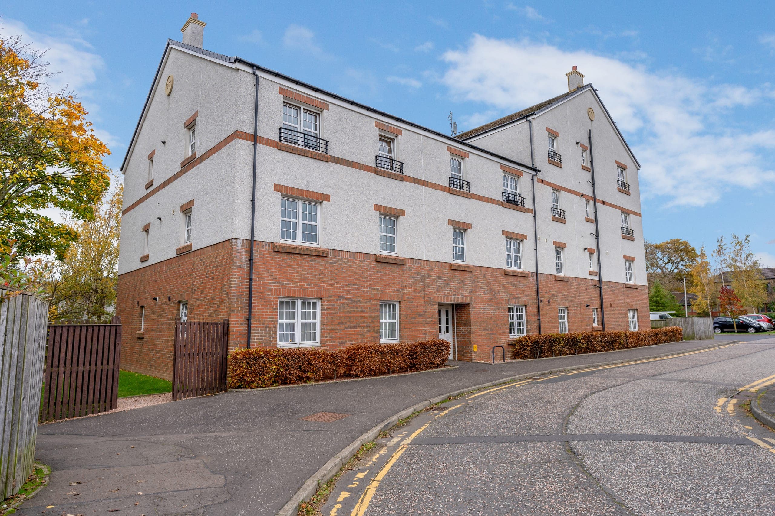 Stuart Square, Edinburgh EH12 8UU
