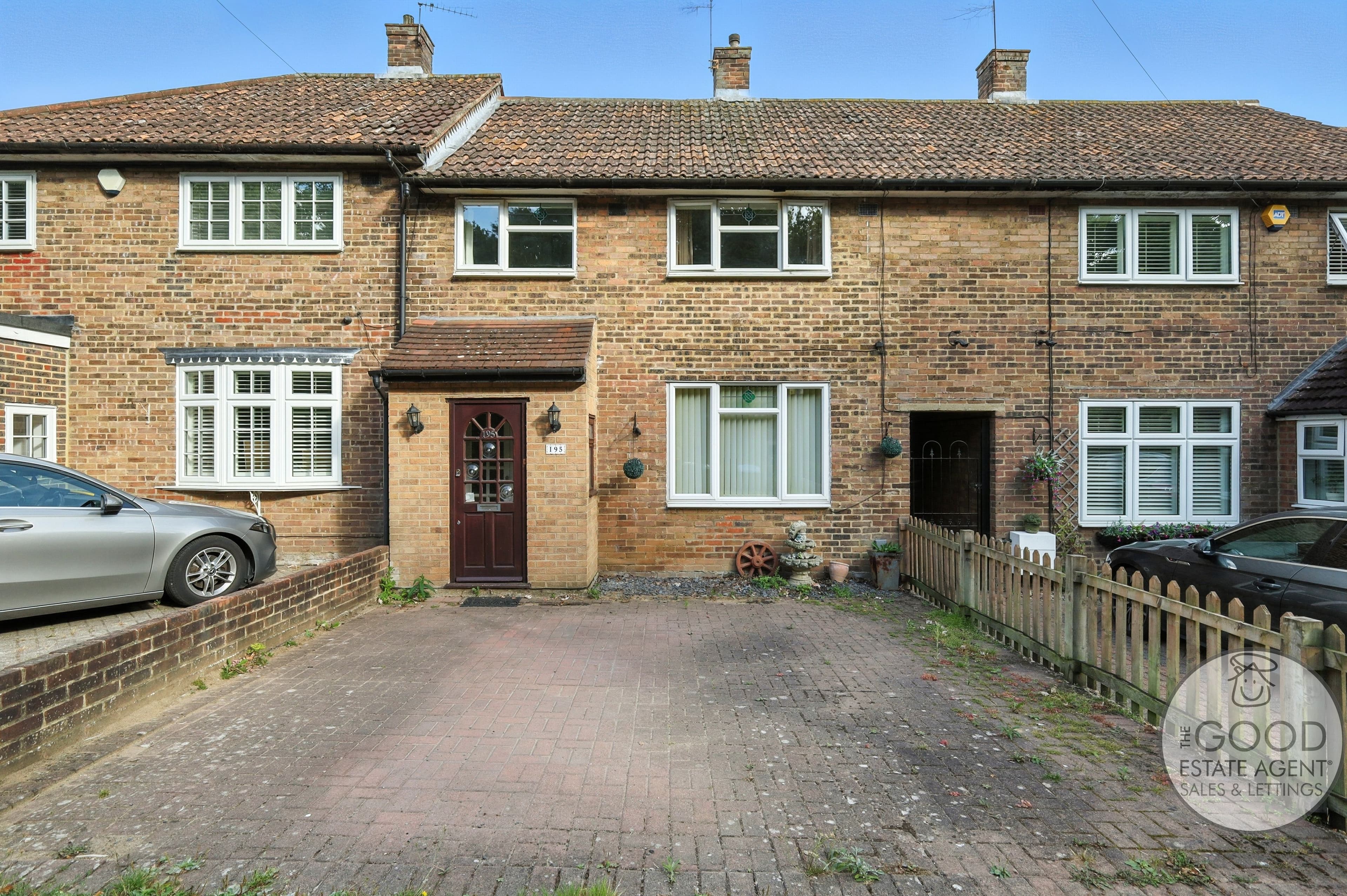 Englands Lane, Loughton IG10 2NU