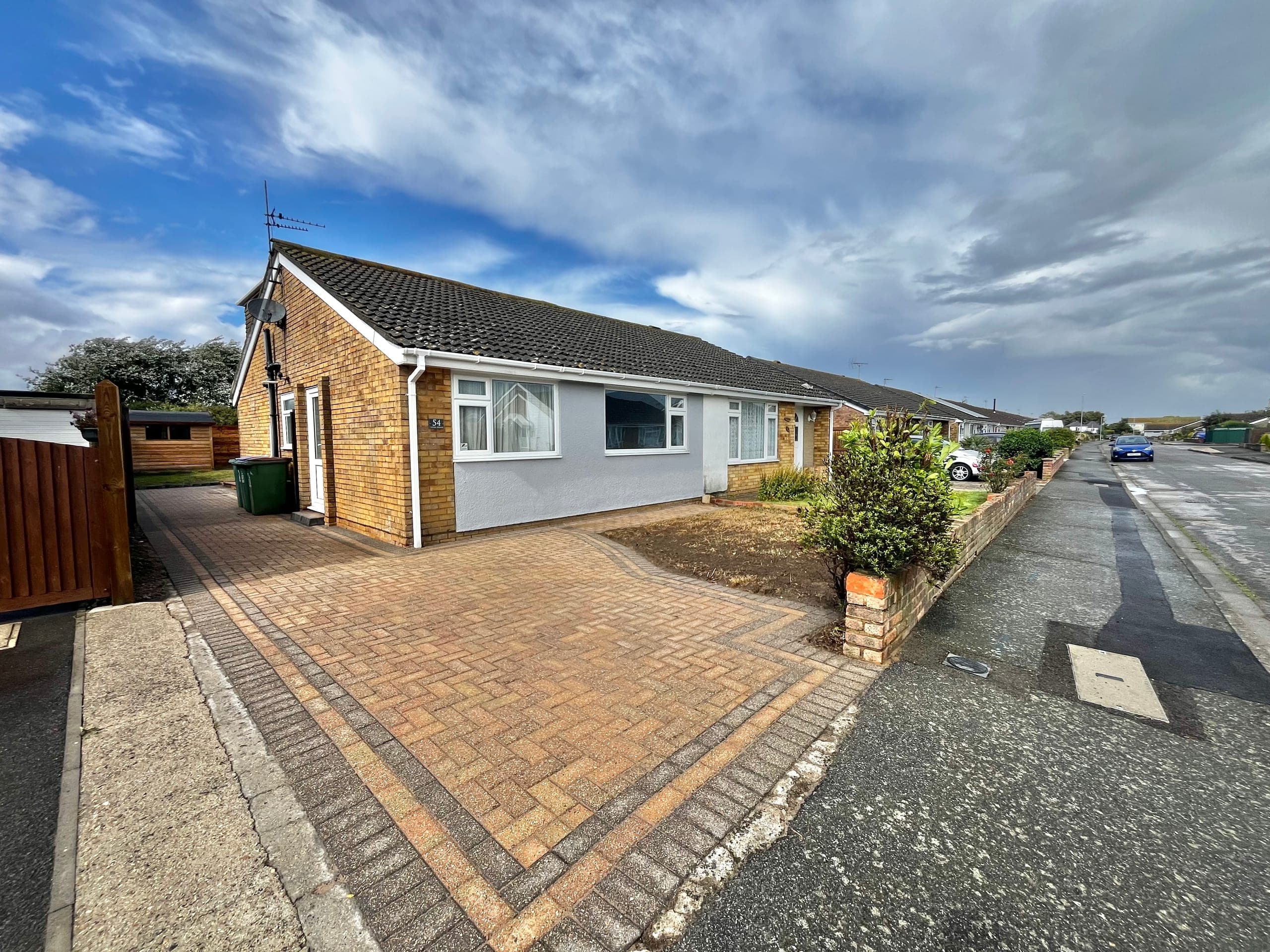 Laurel Avenue St Marys Bay, Romney Marsh, Kent TN29 0SL