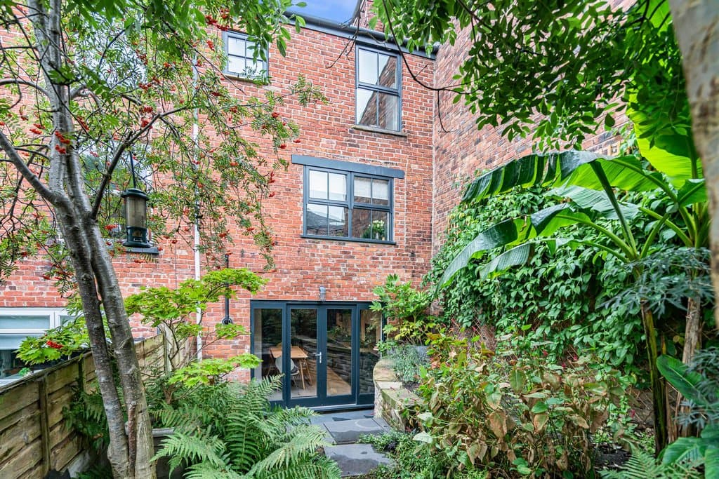 Bridge Street, Macclesfield, Cheshire SK11 6PY