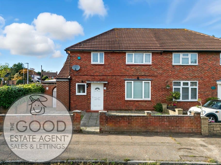 Whitehills Road, Loughton IG10 1TS