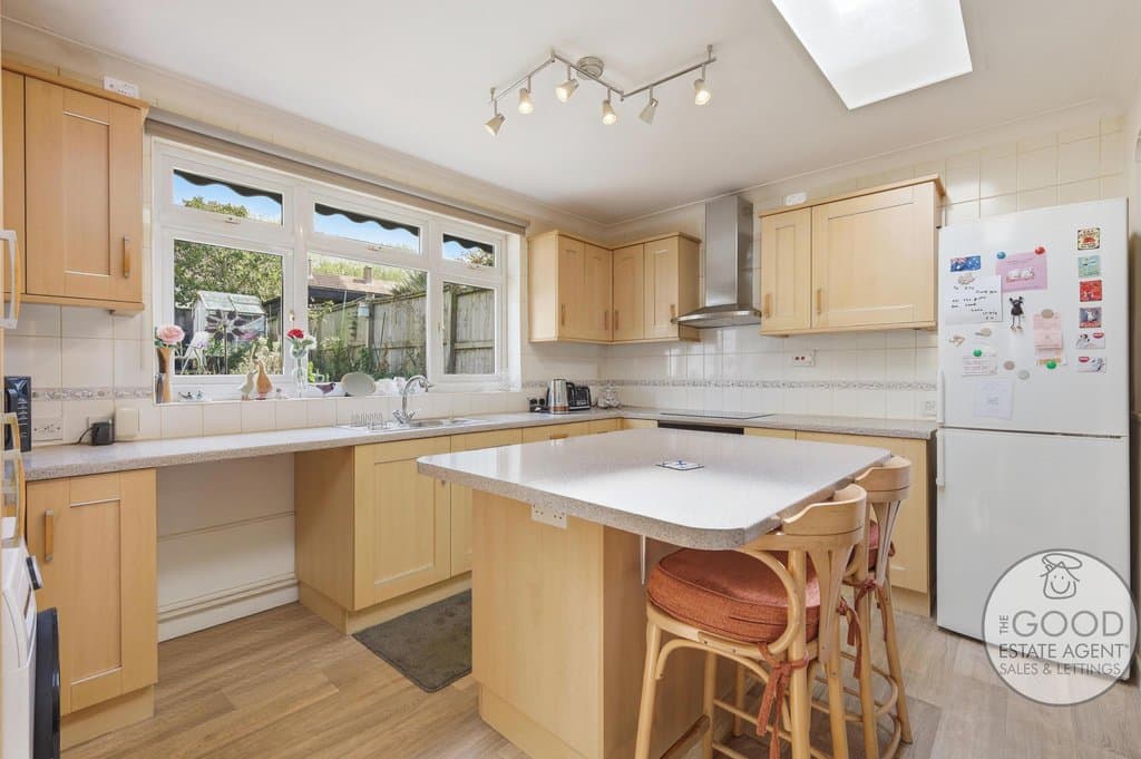 Chester Road, Loughton, IG10 2LY