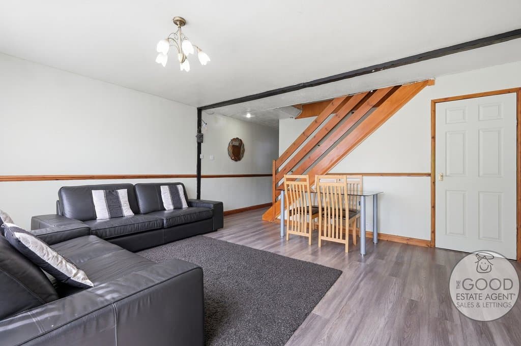 Longcroft Rise, Loughton, IG10 3NB